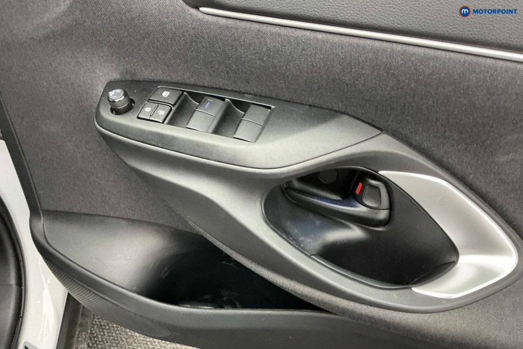 Used Toyota Yaris Cross 2023 for sale - 76603701: Photo 18