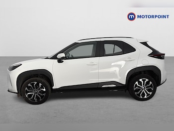 Used Toyota Yaris Cross 2023 for sale - 76603701: Photo