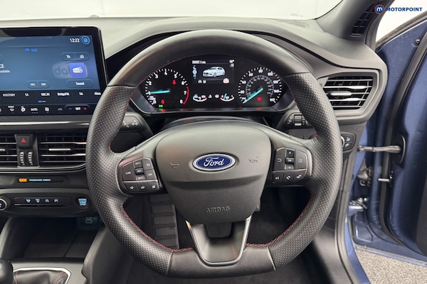 Used Ford Focus 2023 for sale - 76222882: Photo 11