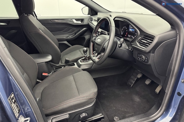 Used Ford Focus 2023 for sale - 76222882: Photo 14