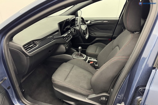 Used Ford Focus 2023 for sale - 76222882: Photo 17