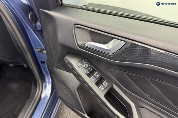 Used Ford Focus 2023 for sale - 76222882: Photo 25