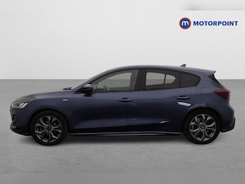 Used Ford Focus 2023 for sale - 76222882: Photo 4