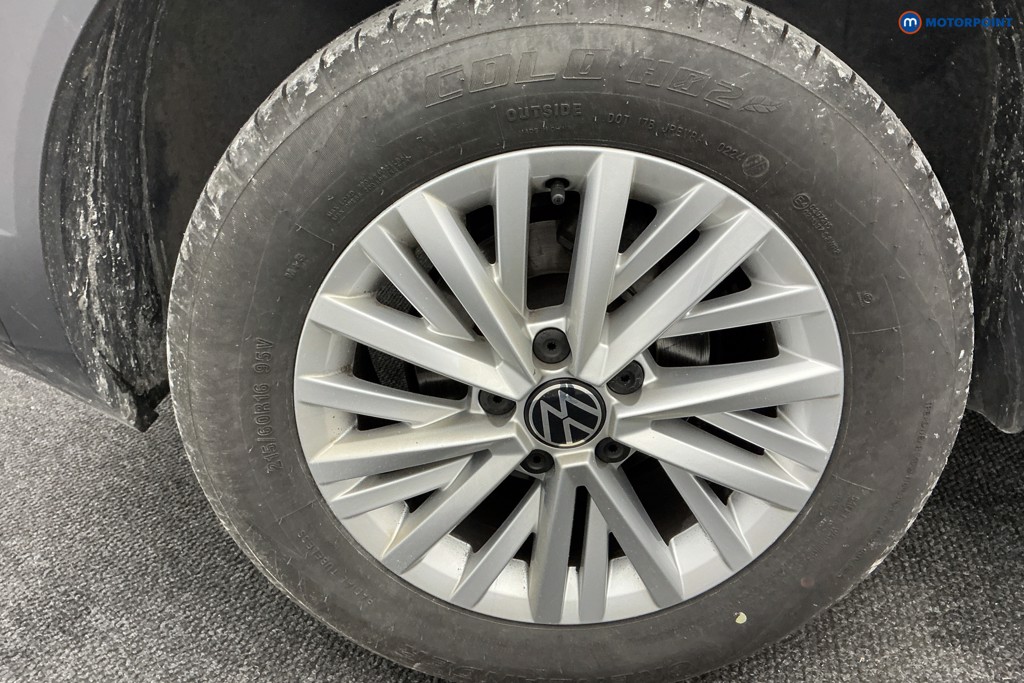 Used Volkswagen T-Roc 2023 for sale - 76972276: Photo 39