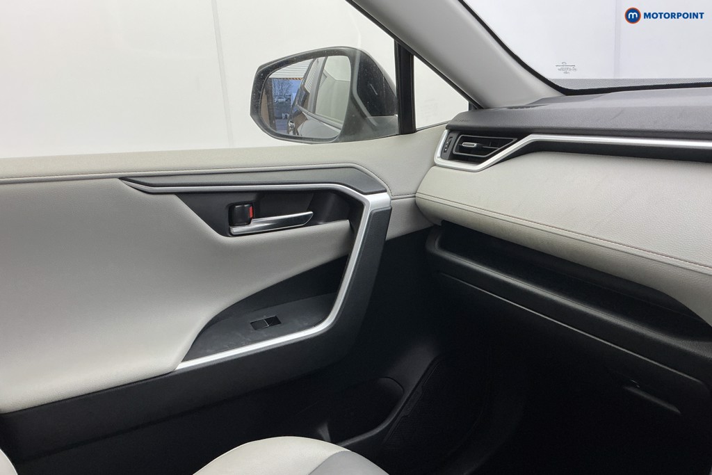 Used Toyota RAV4 2019 for sale - 77071688: Photo 29