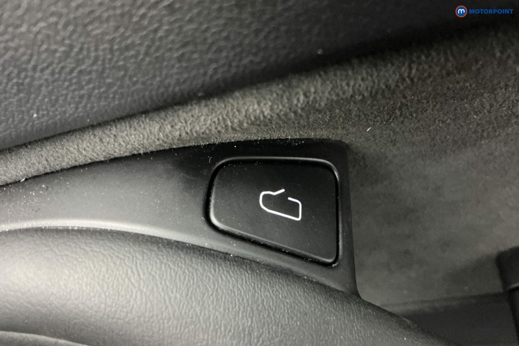 Used Tesla Model Y 2023 for sale - 77435845: Photo 32