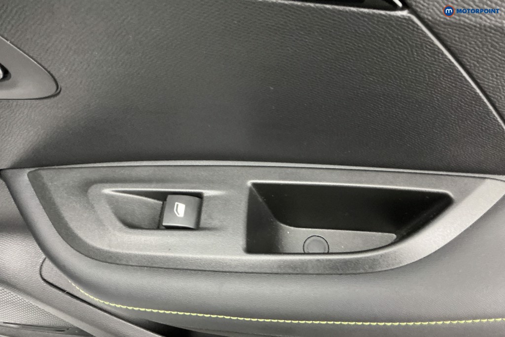 Used Peugeot 2008 2022 for sale - 77275102: Photo 39