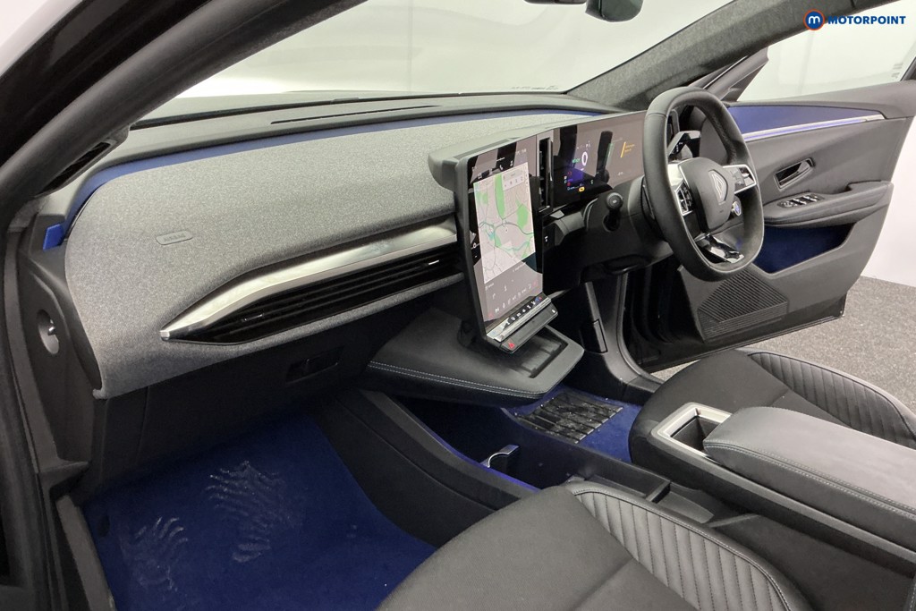 Used Renault Scenic E-Tech 2024 for sale - 76972286: Photo 17
