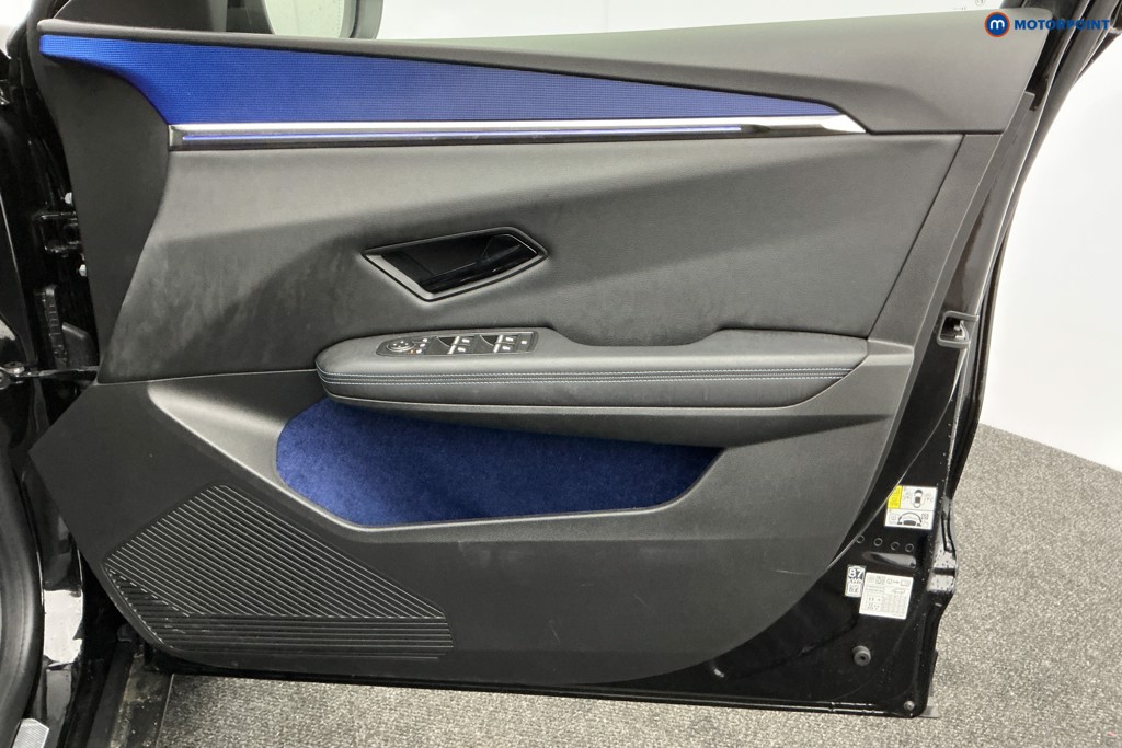 Used Renault Scenic E-Tech 2024 for sale - 76972286: Photo 31