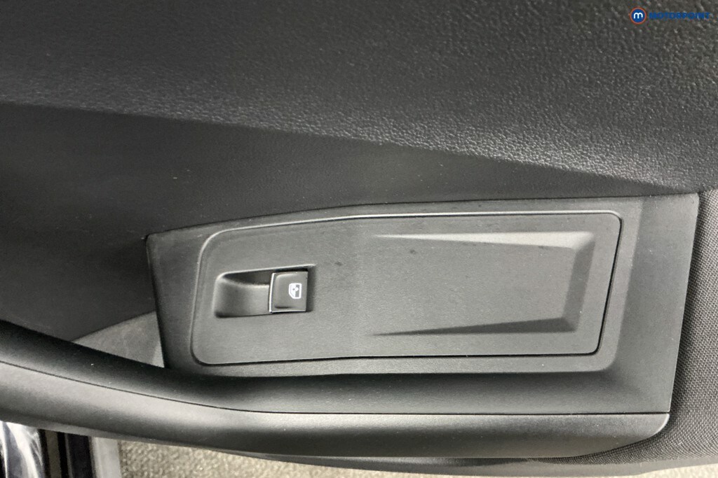 Used Volkswagen T-Roc 2021 for sale - 77775578: Photo 36