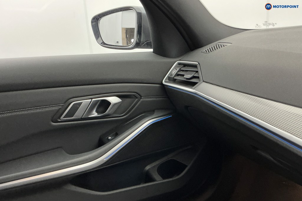 Used BMW 3 Series 2019 for sale - 76339338: Photo 25