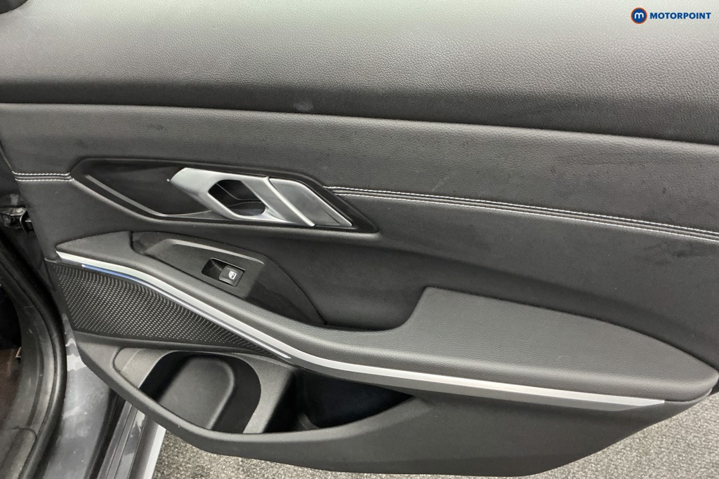 Used BMW 3 Series 2019 for sale - 76339338: Photo 31