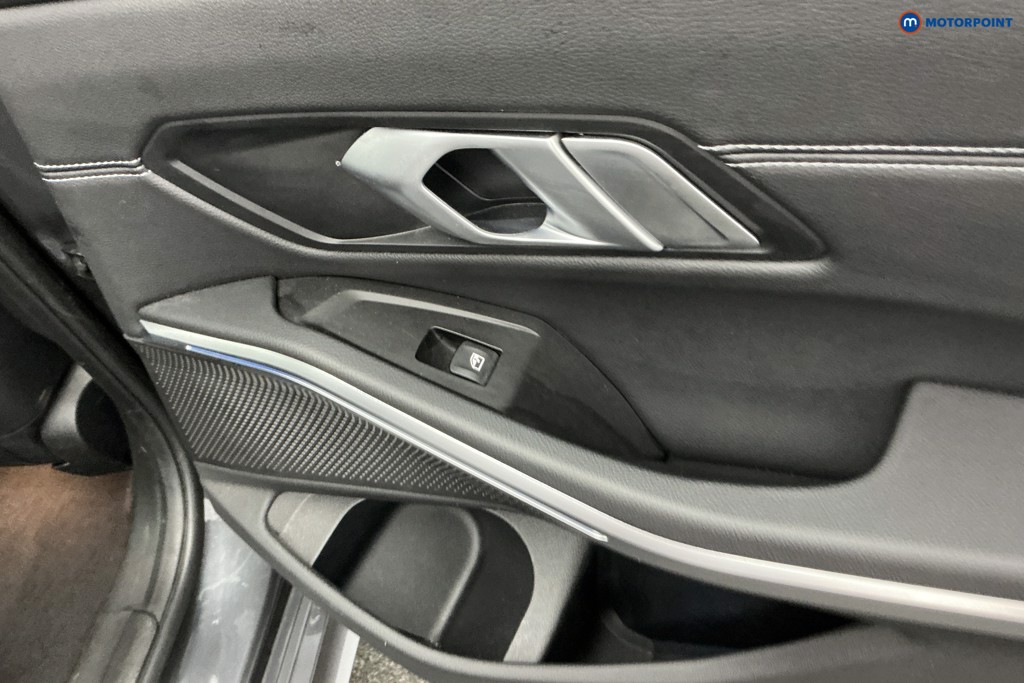 Used BMW 3 Series 2019 for sale - 76339338: Photo 32