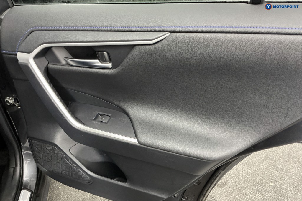 Used Toyota RAV4 2023 for sale - 76782719: Photo 32