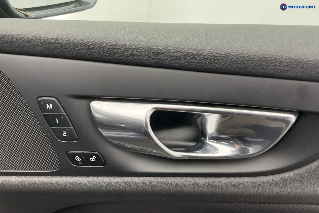 Used Volvo V60 2020 for sale - 77989218: Photo 40