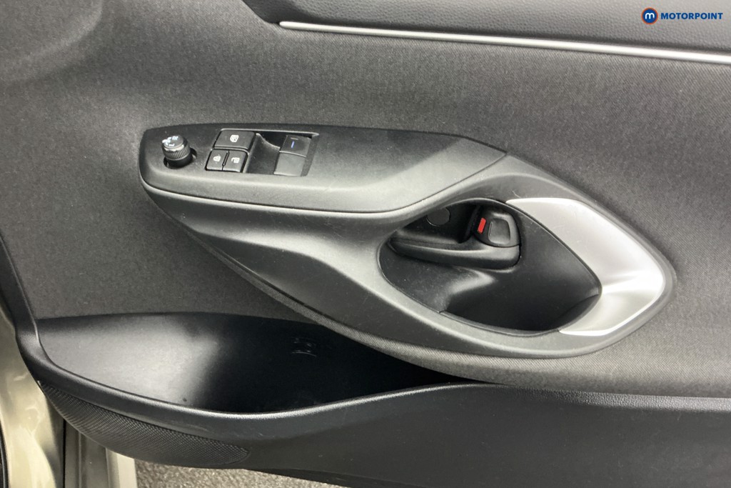 Used Toyota Yaris 2023 for sale - 78001508: Photo 36