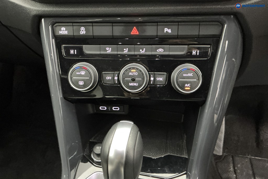 Used Volkswagen T-Roc 2020 for sale - 77641537: Photo 30