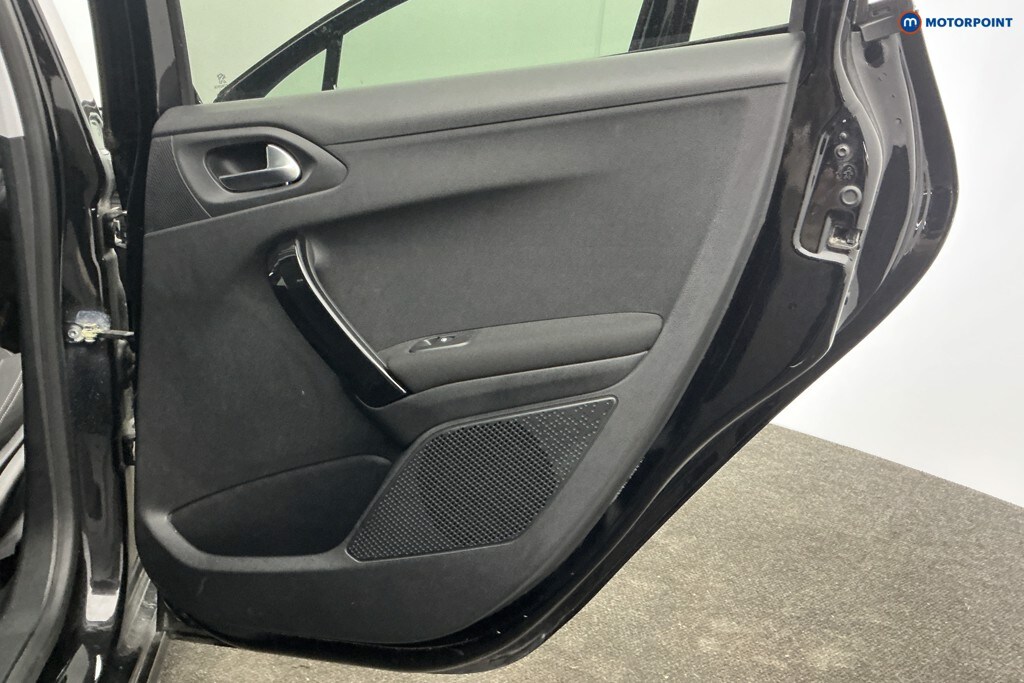 Used Peugeot 208 2018 for sale - 77730280: Photo 33