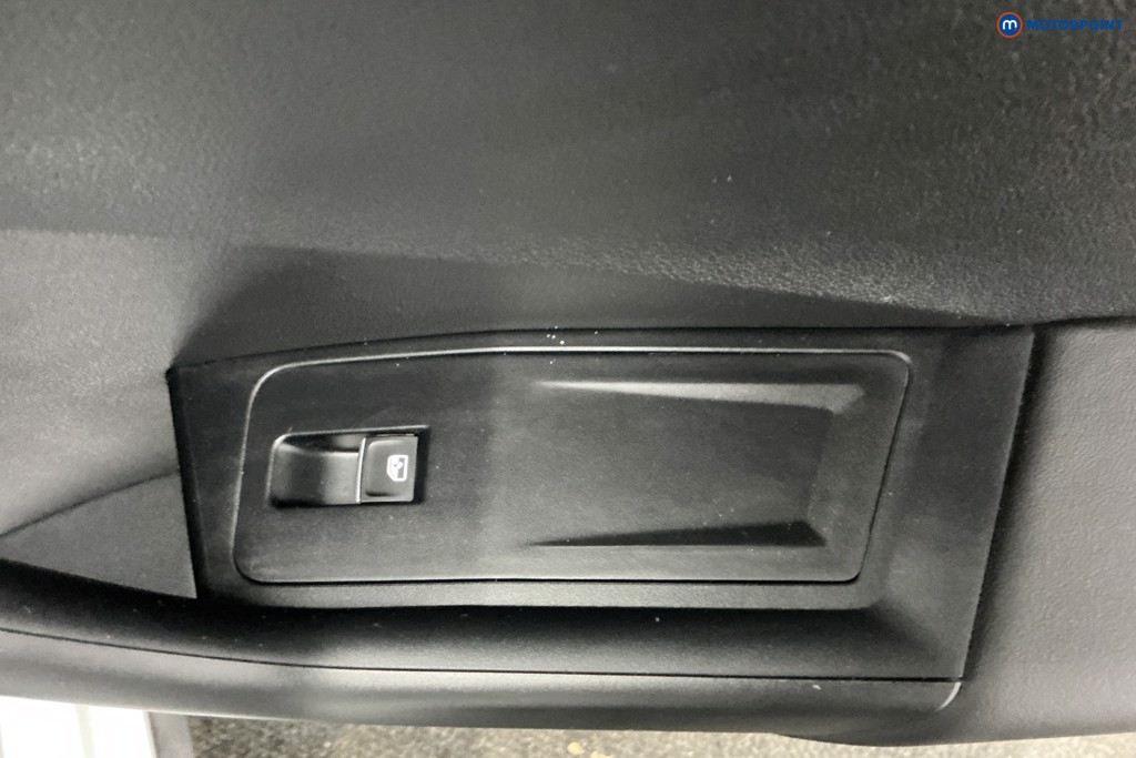 Used Volkswagen T-Roc 2025 for sale - 78015460: Photo 38