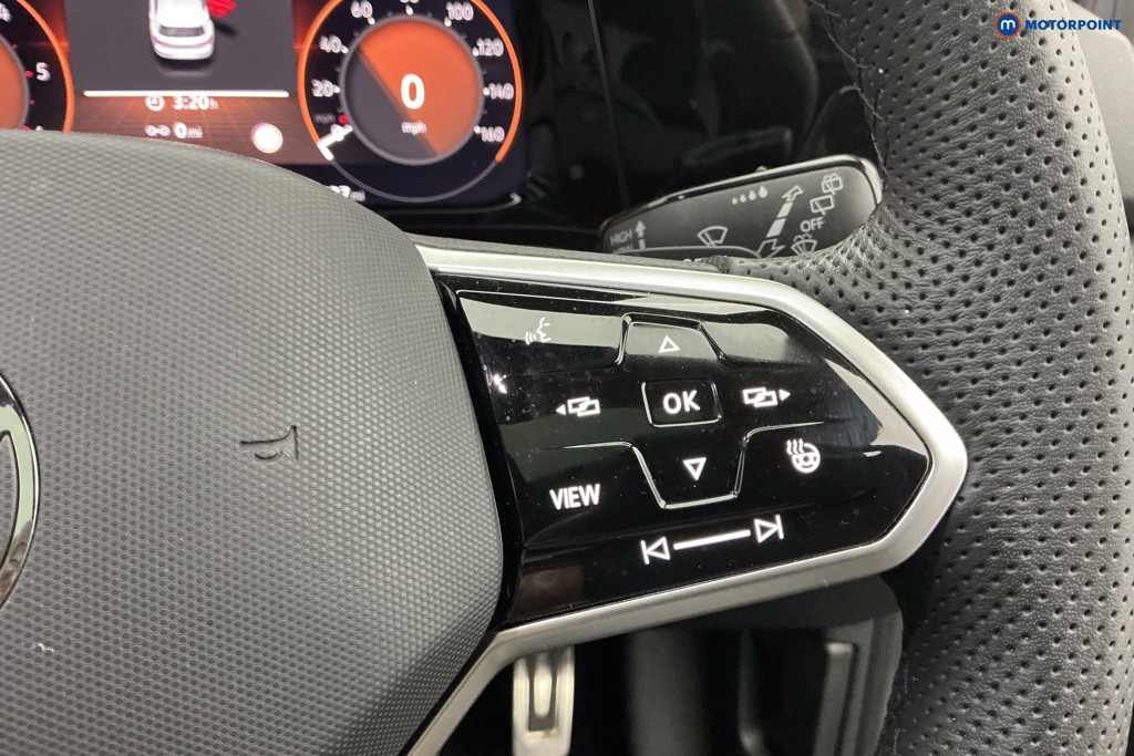 Used Volkswagen Golf 2024 for sale - 77935340: Photo 32