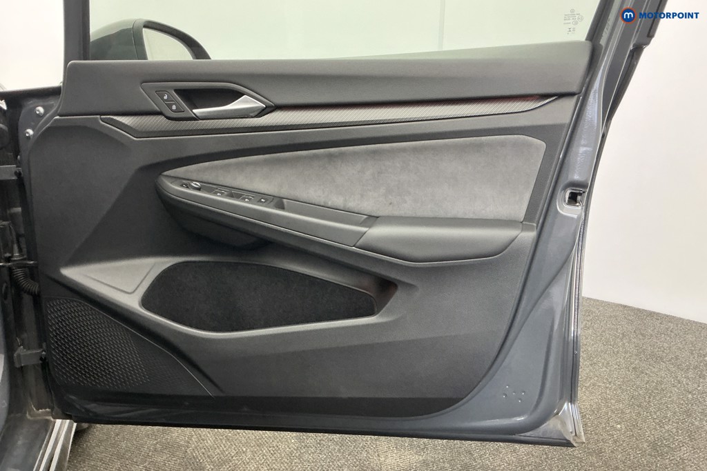 Used Volkswagen Golf 2024 for sale - 77935340: Photo 34