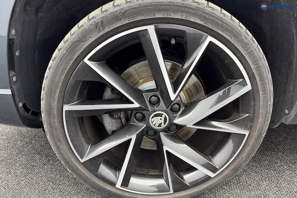 Used Skoda Karoq 2021 for sale - 76184747: Photo 43