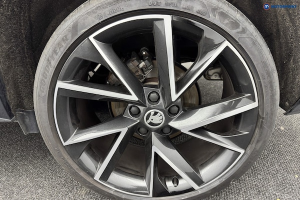 Used Skoda Karoq 2021 for sale - 76184747: Photo 44