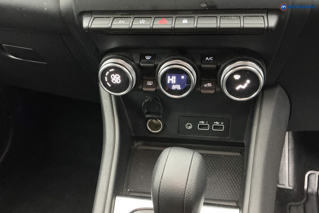 Used Renault Captur 2024 for sale - 77563582: Photo 31