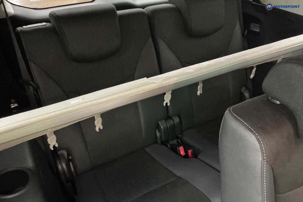 Used Toyota Prius+ 2019 for sale - 76908959: Photo 12