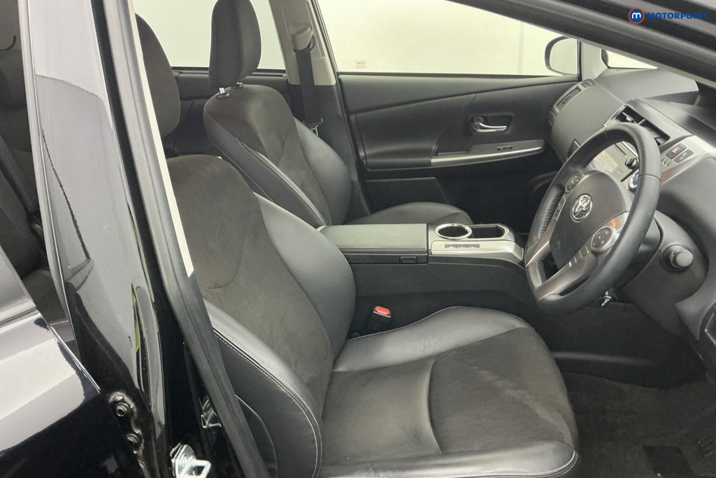 Used Toyota Prius+ 2019 for sale - 76908959: Photo 14