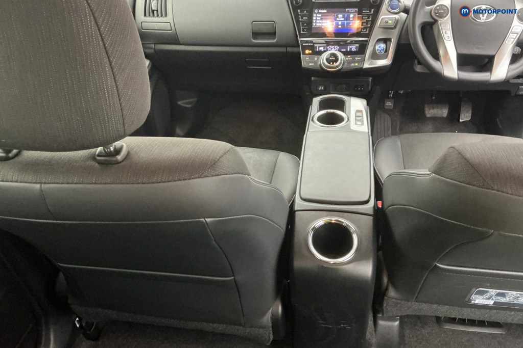 Used Toyota Prius+ 2019 for sale - 76908959: Photo 19