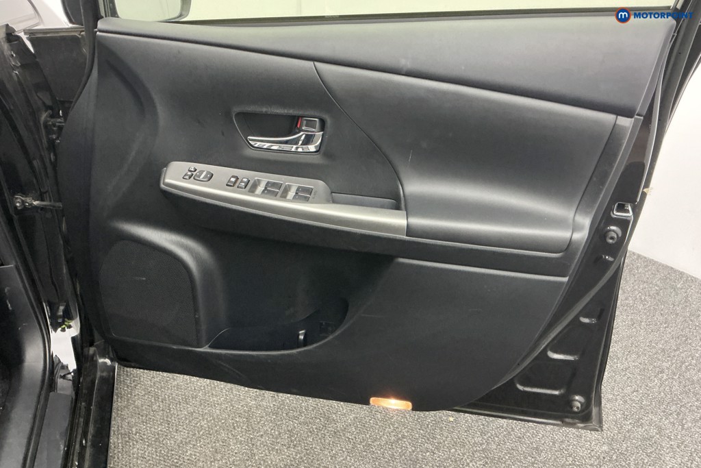 Used Toyota Prius+ 2019 for sale - 76908959: Photo 31