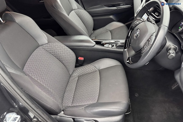 Used Toyota C-HR 2023 for sale - 76028364: Photo 13