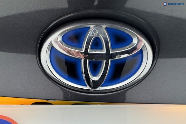 Used Toyota C-HR 2023 for sale - 76028364: Photo 41