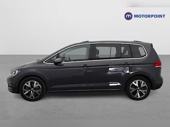 Used Volkswagen Touran 2025 for sale - 79572352: Photo