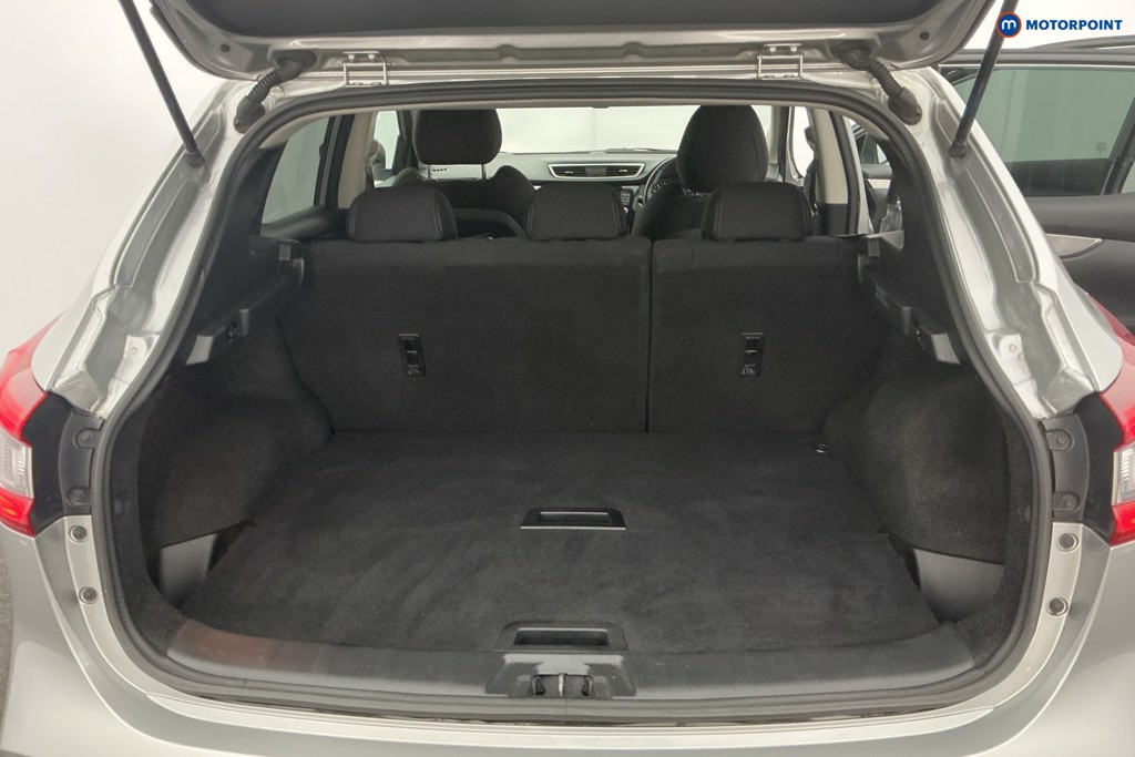 Used Nissan Qashqai 2017 for sale - 77354879: Photo 11