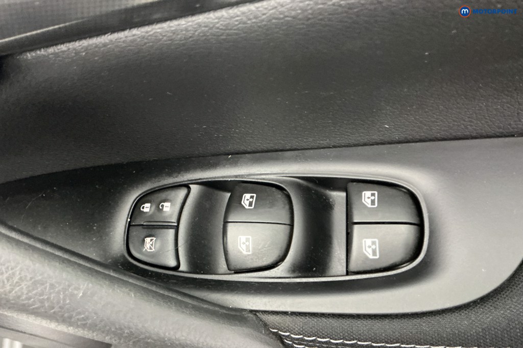 Used Nissan Qashqai 2017 for sale - 77354879: Photo 38