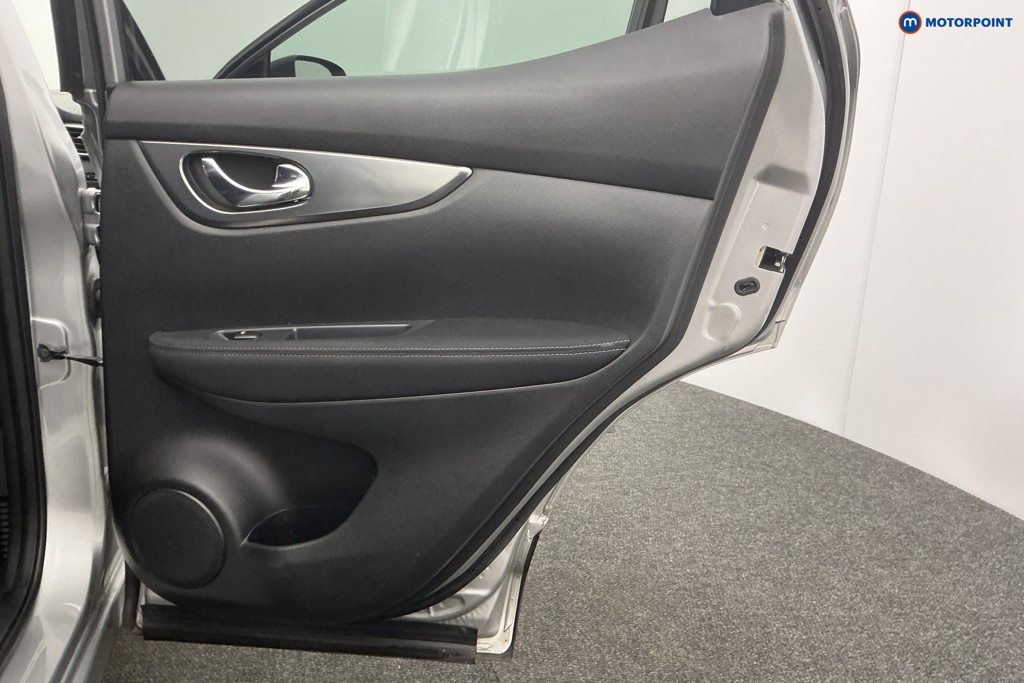 Used Nissan Qashqai 2017 for sale - 77354879: Photo 39