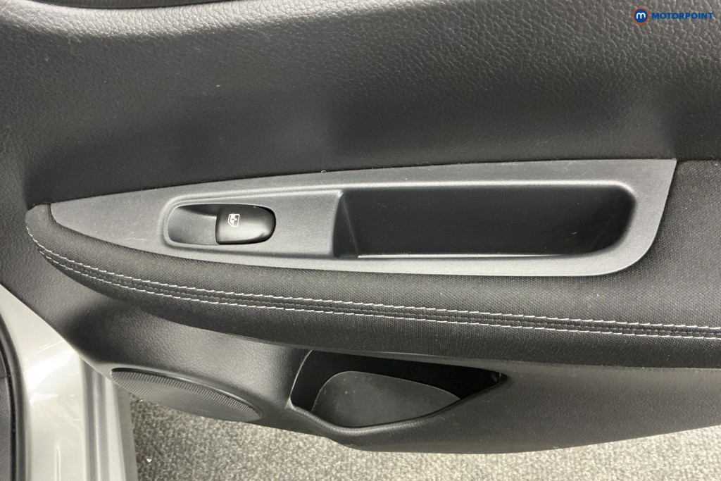 Used Nissan Qashqai 2017 for sale - 77354879: Photo 41