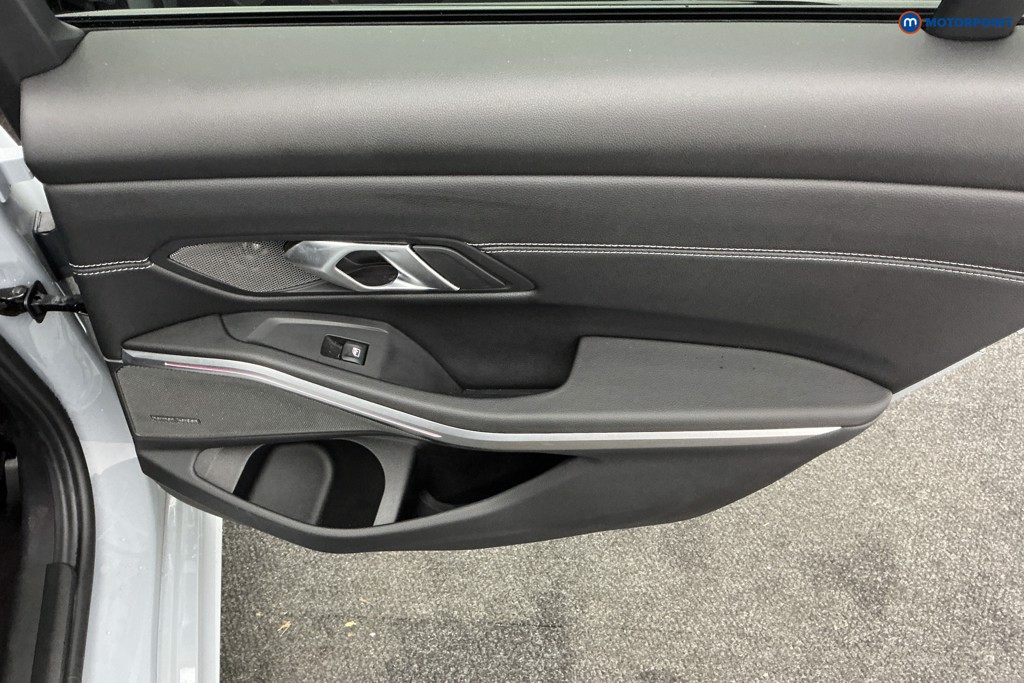 Used BMW 3 Series 2024 for sale - 76568953: Photo 20