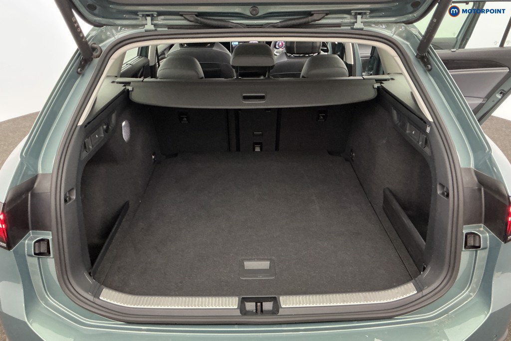 Used Volkswagen Passat 2025 for sale - 78028882: Photo 11