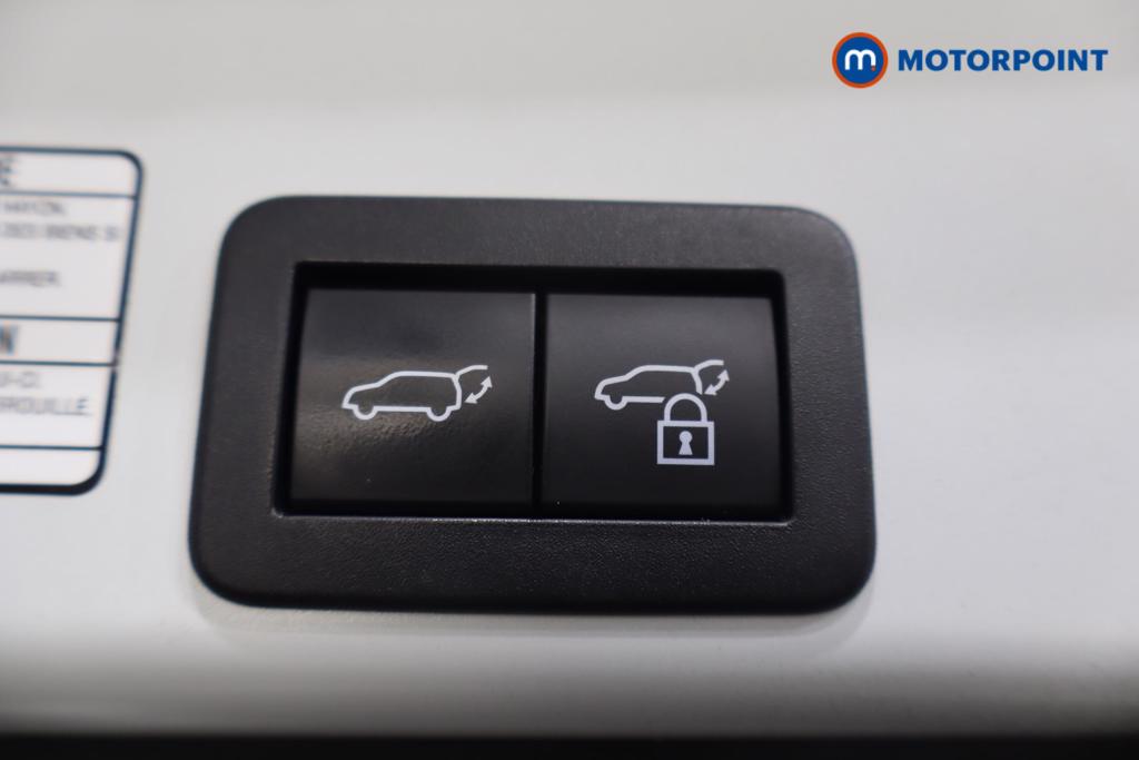 Used Toyota Yaris Cross 2022 for sale - 76890087: Photo 27