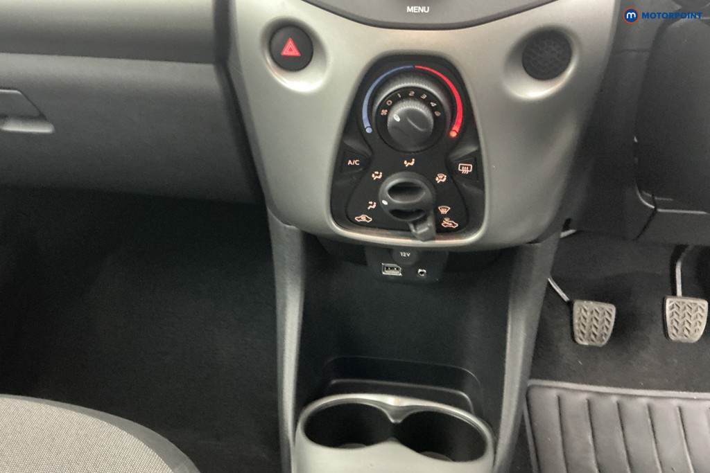 Used Toyota AYGO 2016 for sale - 78109789: Photo 25