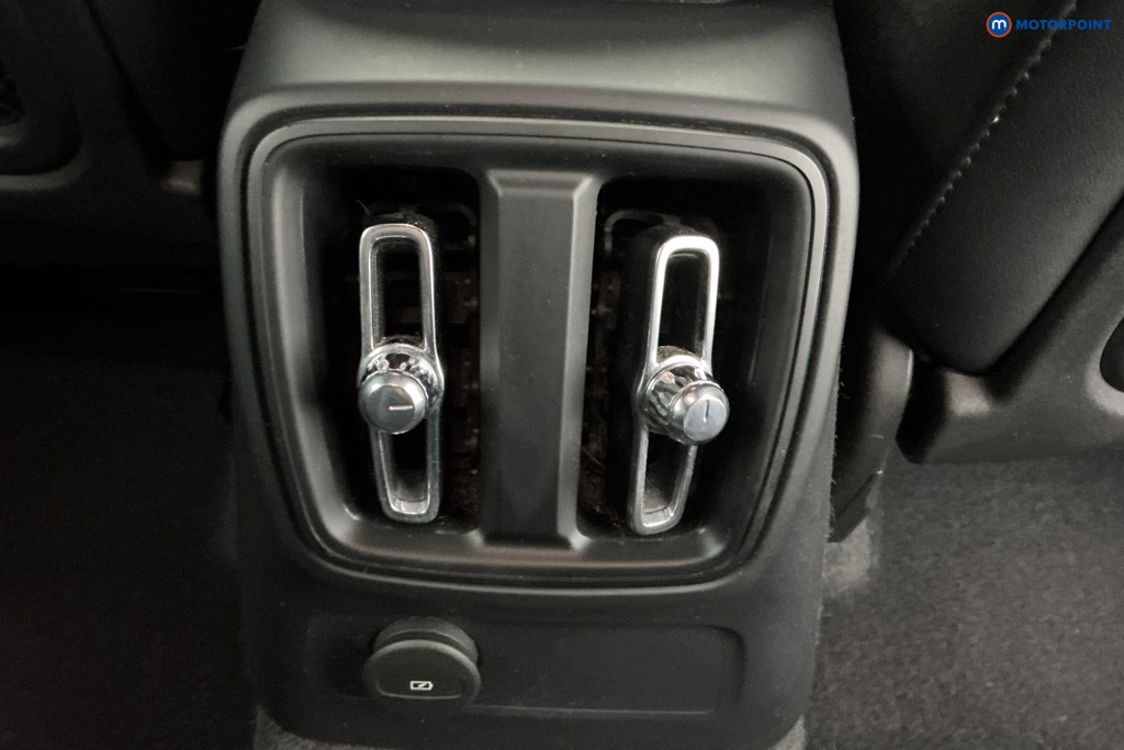 Used Volvo XC40 2022 for sale - 76416136: Photo 18