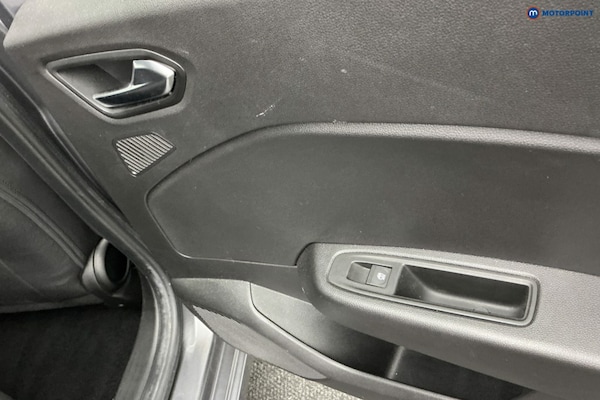 Used Renault Clio 2023 for sale - 76303243: Photo 31