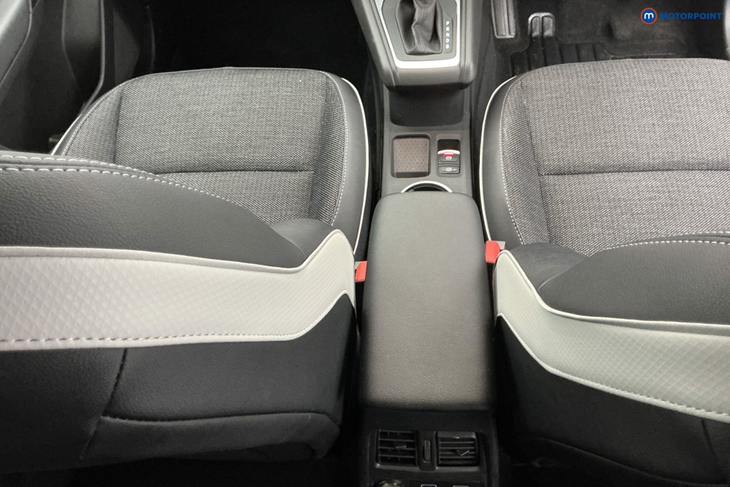 Used Renault Captur 2024 for sale - 77545962: Photo 22