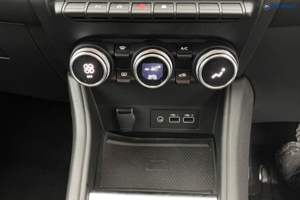 Used Renault Captur 2024 for sale - 77545962: Photo 27