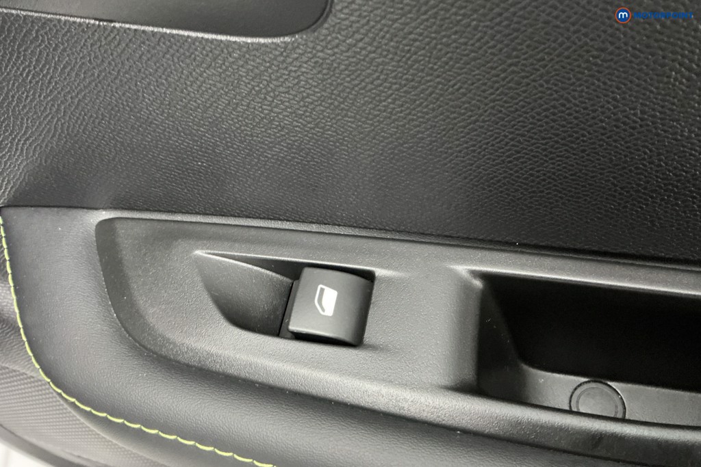 Used Peugeot 208 2021 for sale - 76972250: Photo 35