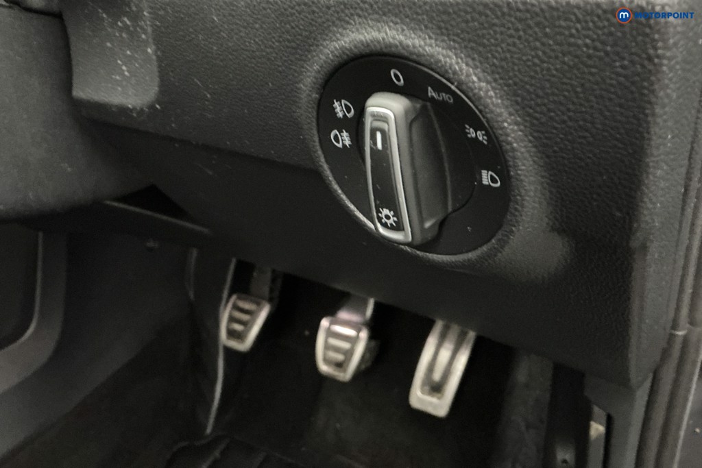 Used Volkswagen T-Roc 2021 for sale - 76889977: Photo 28