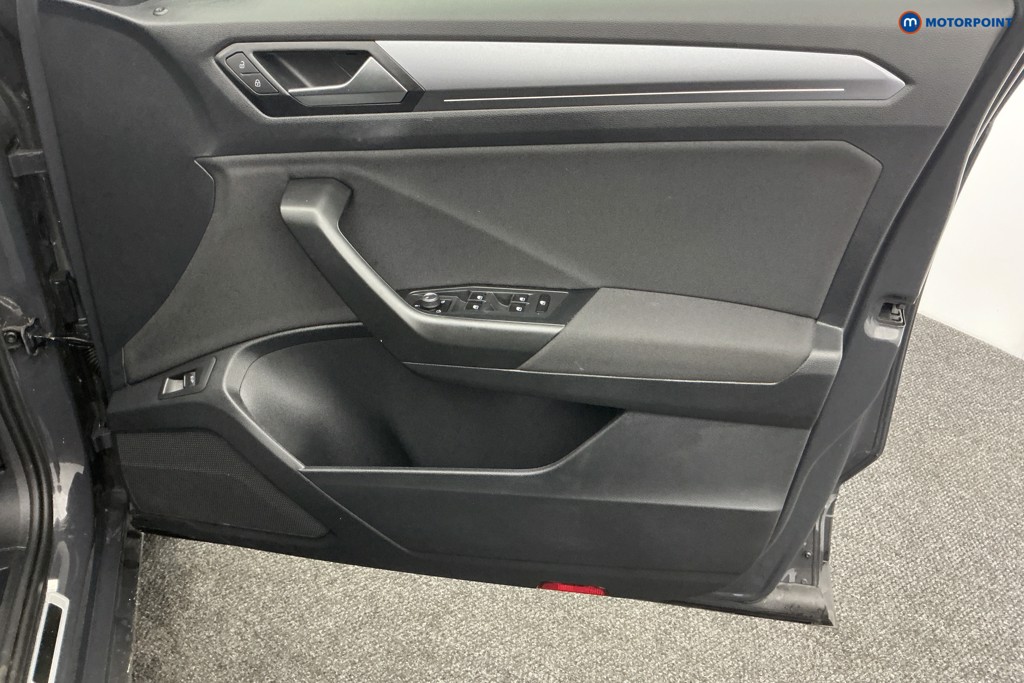 Used Volkswagen T-Roc 2021 for sale - 76889977: Photo 29